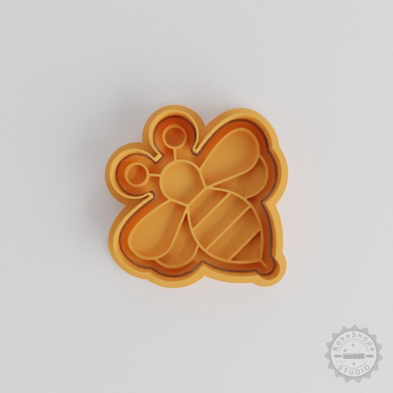 Bee Shape Cutter and Stamp Set, 6-Piece Cookie and Fondant Tool in 3 Sizes (S/M/L)