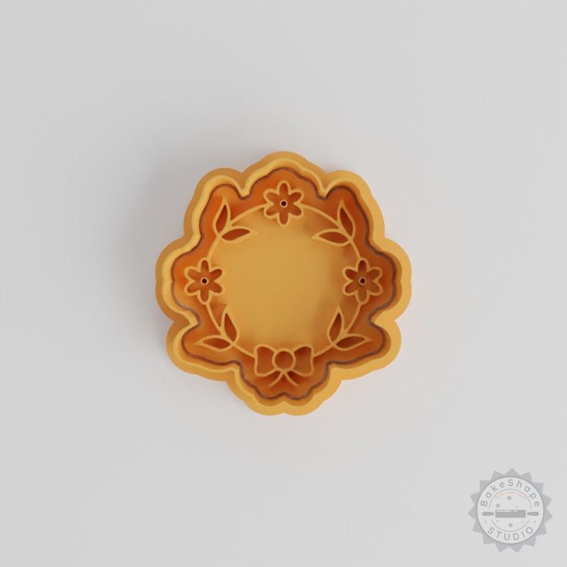 Wreath Shape Cutter and Stamp Set, Perfect for Cookies and Fondant, 6-Piece Decor Set in 3 Sizes